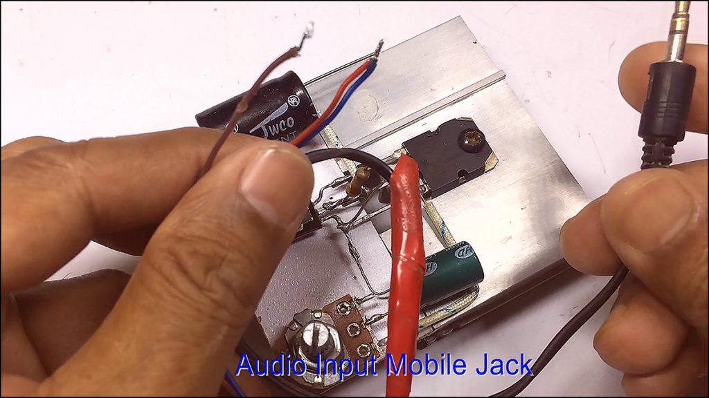 D718 D882 amplifier Image09